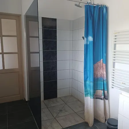 Les 2 Clos Au Pied Du Mont Ardevon