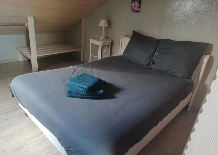 Les 2 Clos Au Pied Du Mont Privatunterkunft Ardevon